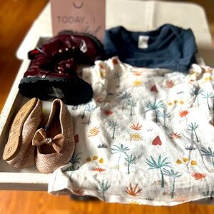 4 piece: 2 x 12-18 month tops+ 2 x size 5 shoes
